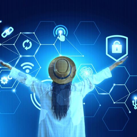 personne les bras tendus